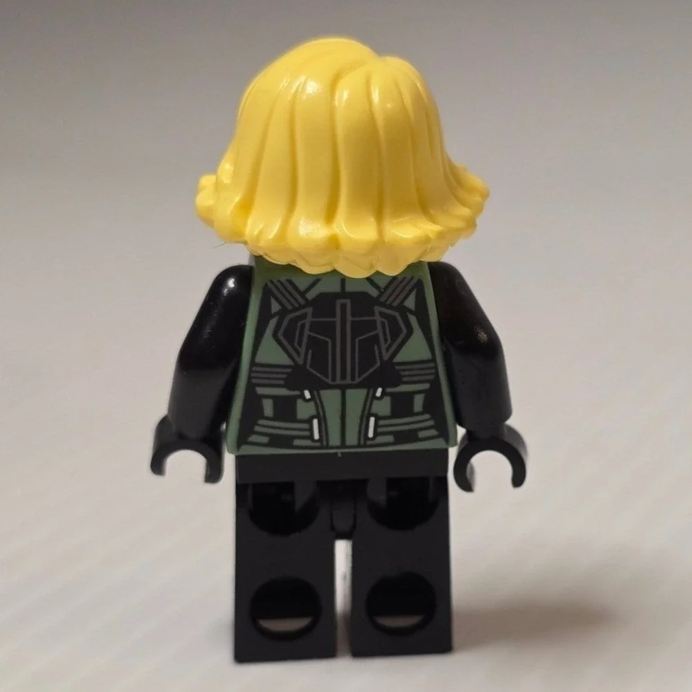 LEGO Marvel Black Widow Blonde Hair Green Vest‎ Minifigure